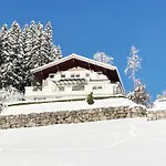 In Near Lift Daire Mittersill
