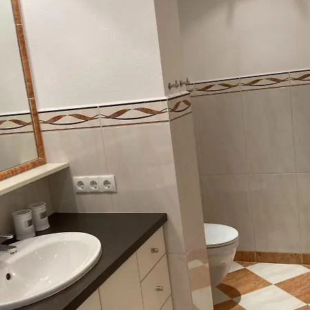 In Near Lift 아파트 미테르질