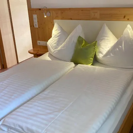 In Pinzgau With A Large Terrace Apartment