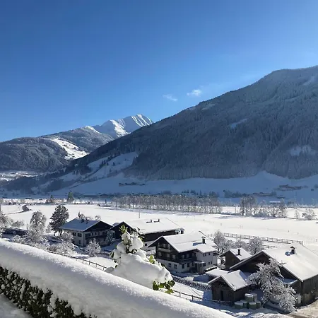 In Pinzgau With A Large Terrace Apartment Mittersill